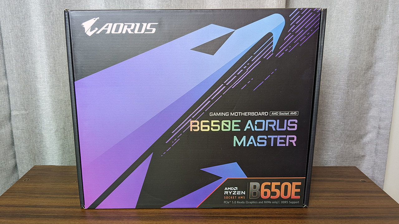 Gigabyte B650E Aorus Master box