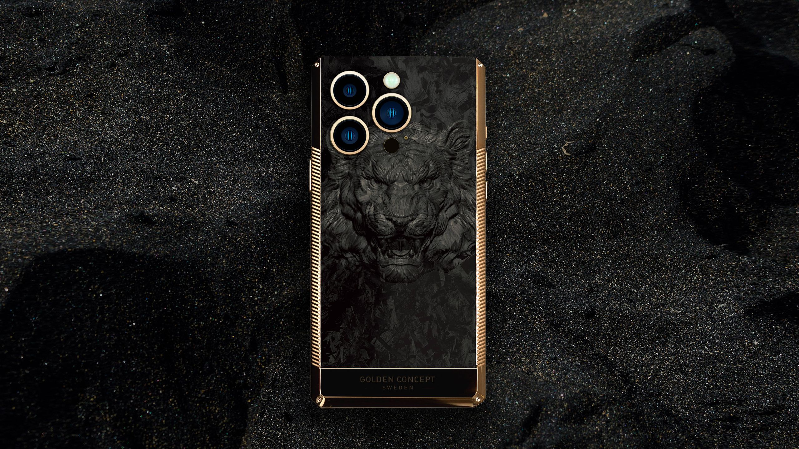 This hand-carved case for iPhone 14 Pro and Pro Max will cost you $2k ...
