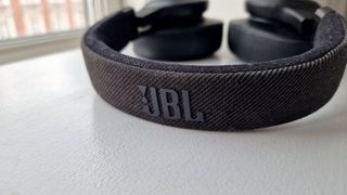 JBL Live 770NC