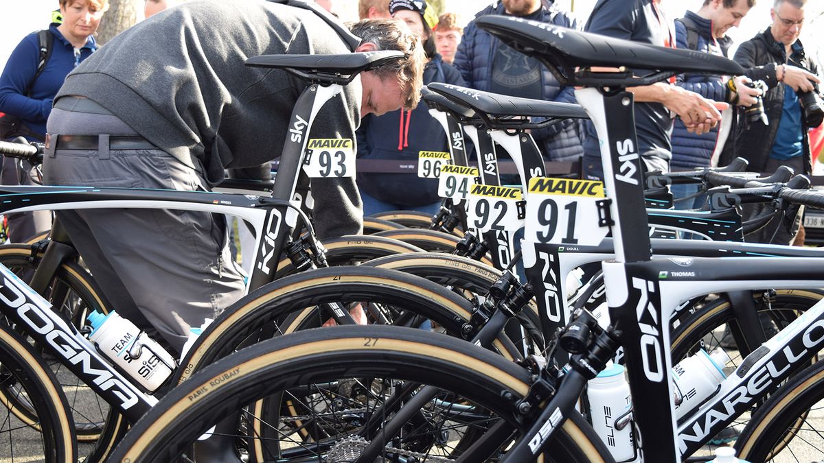 Team Sky raced aboard Pinarello Dogma K10-S with electronic rear suspension