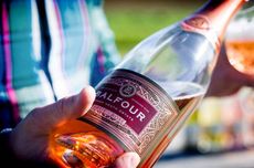 english sparkling wine vs champagne ros&eacute;