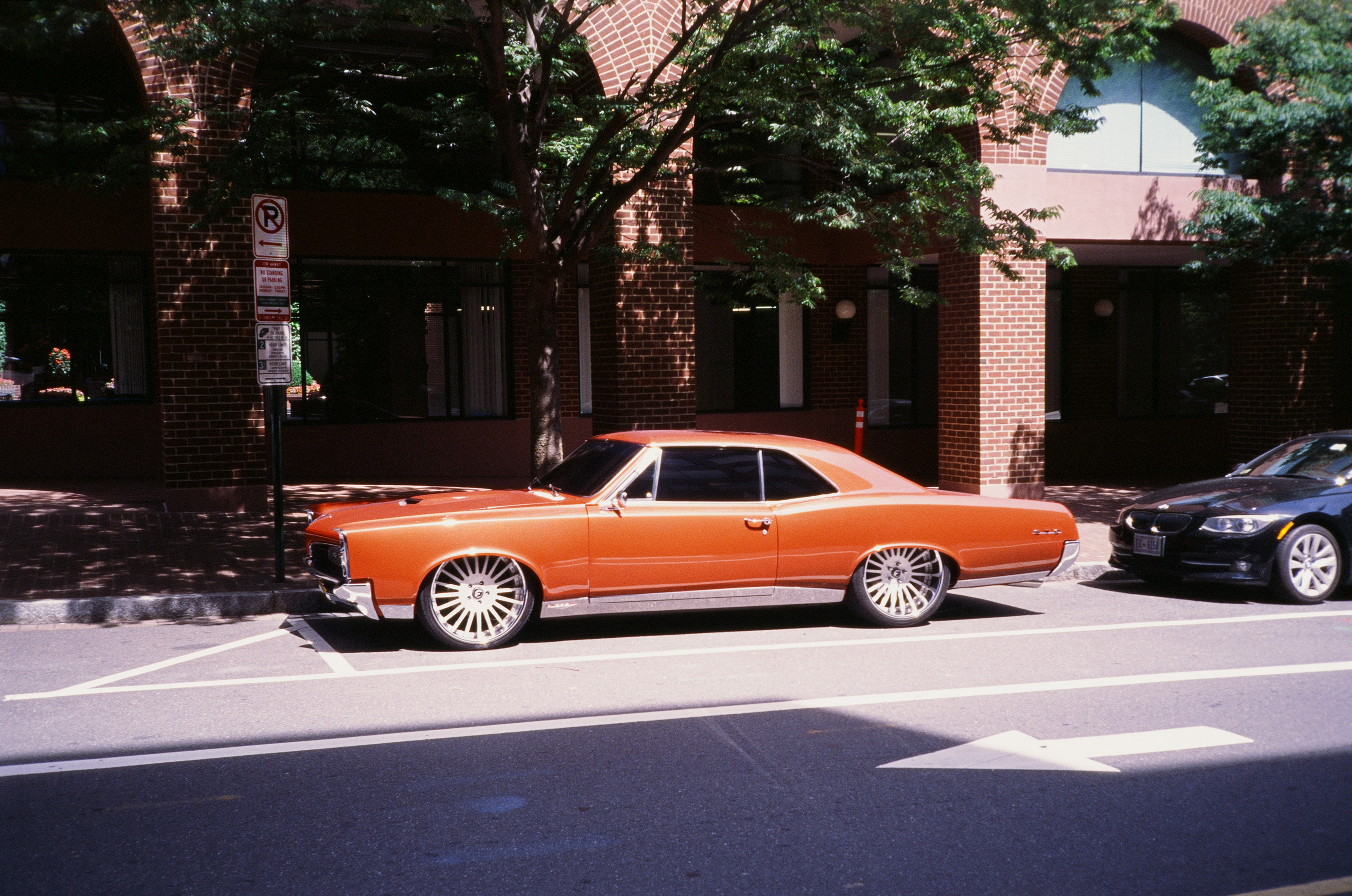 Sunny urban street photos taken with the Rollei 35AF