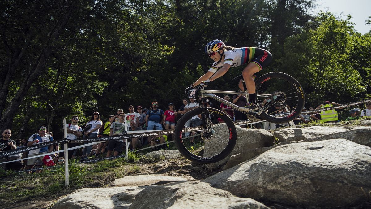 Kate Courtney riding an XC event 