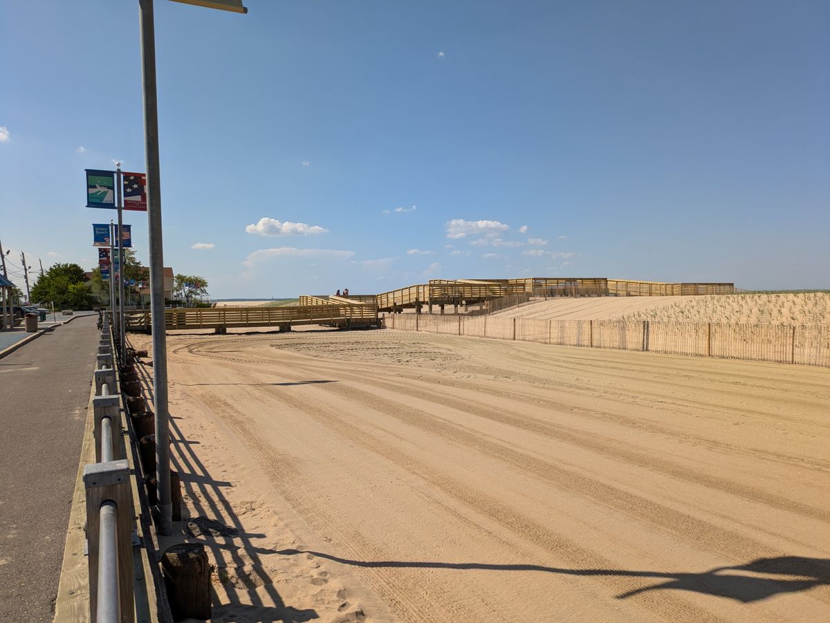 Google Pixel 8a daytime sample.