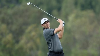 Aaron Wise shot on 4th hole during first round at Sentry Tournament of Champions