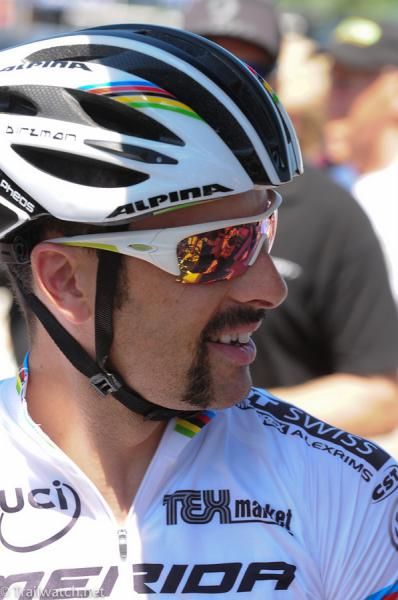World Champion Jose Hermida (Multivan Merida) is always joking with other racers at the starts