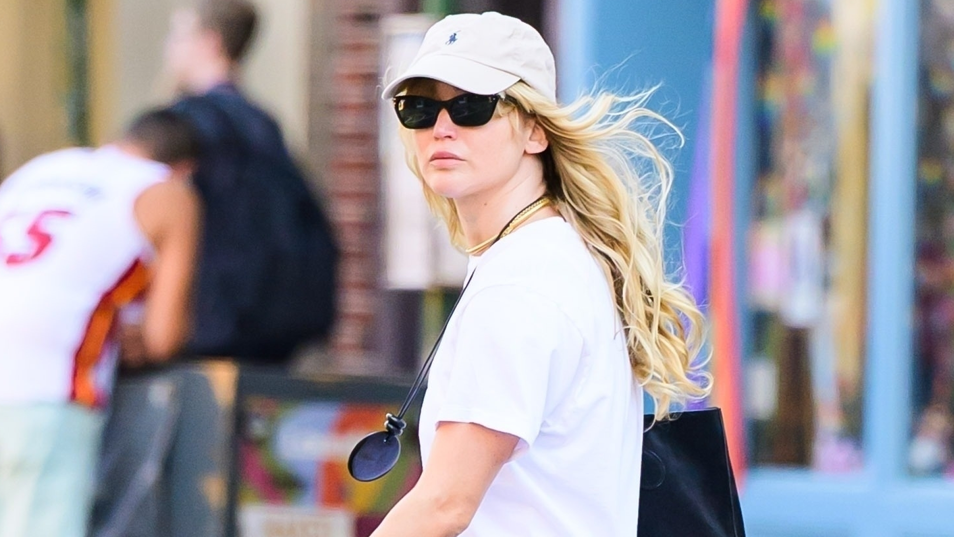 Jennifer Lawrence&#039;s new Havaianas flip-flops are on sale through Nordstrom