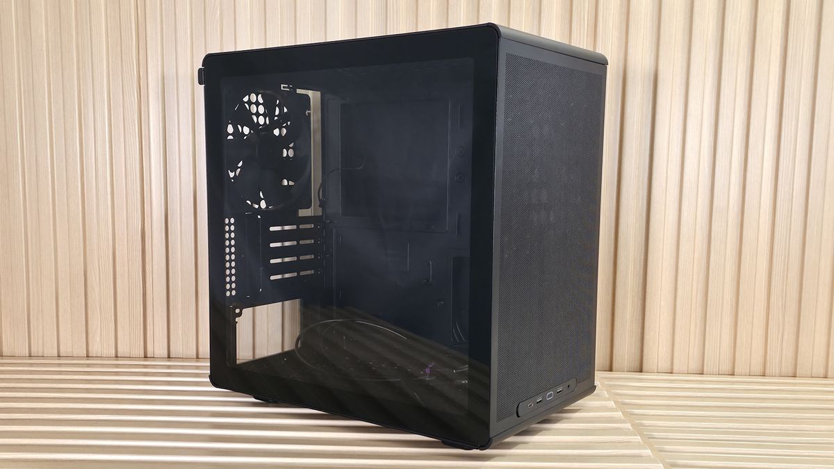 Cooler Master Q300L V3 - Case outside