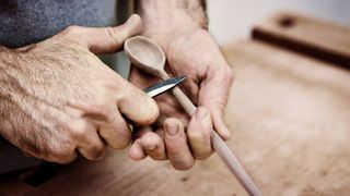 whittling 101: whittling a spoon