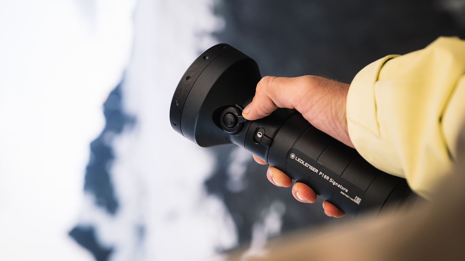 LEDlenser P18R held in hand