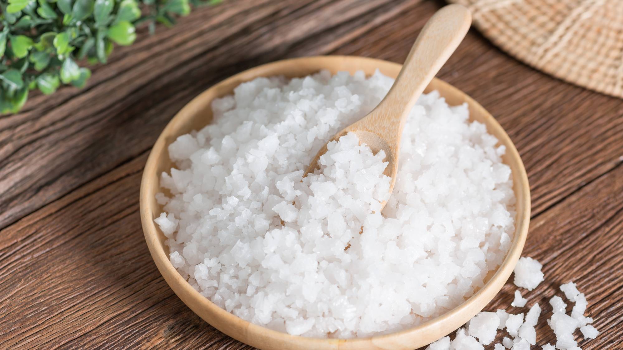 Epsom salt in wooden bowl