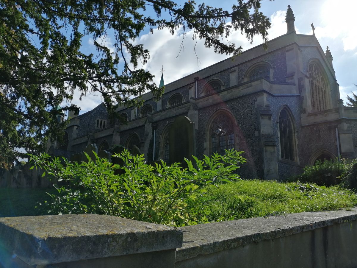 Here&rsquo;s another great example of the HDR processing in action. Note the sun is in the shot.