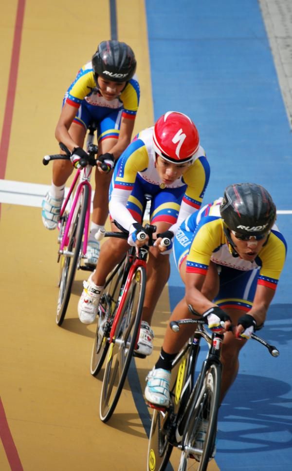 The Venezuelan women pursuit team