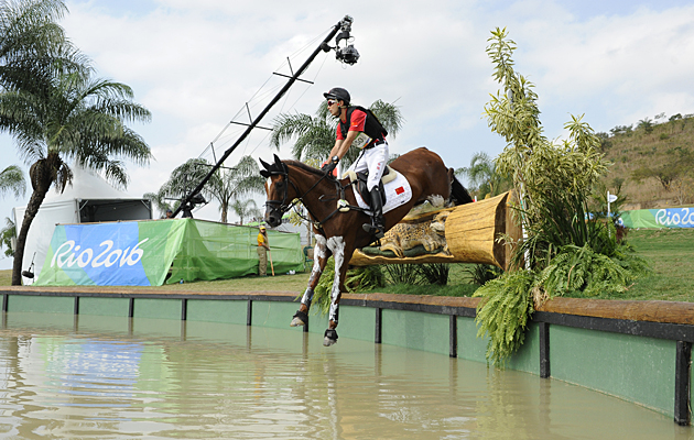 Alex Hua Tian riding Don Geniro