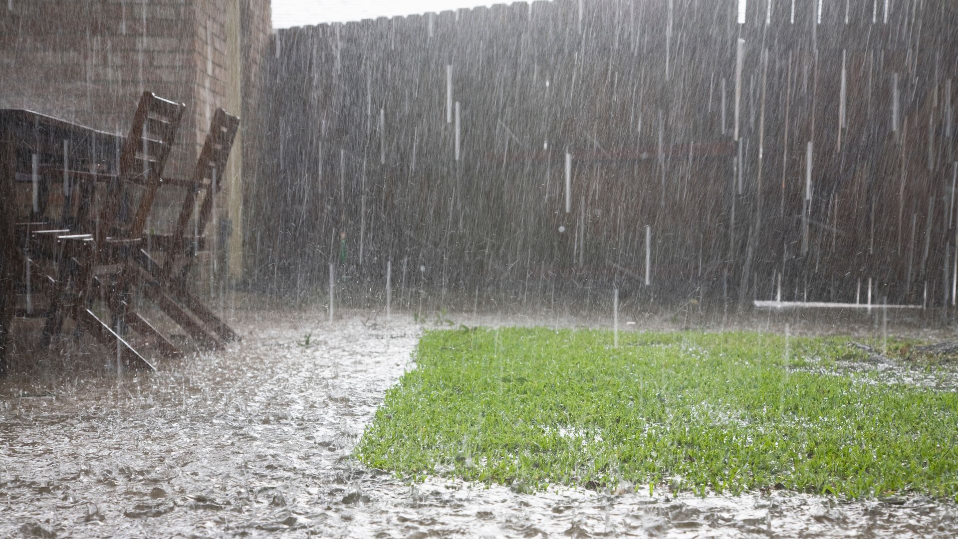 picture of garden with intense rain and flooding