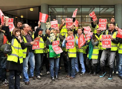 Unite strike outside TUC headquarters