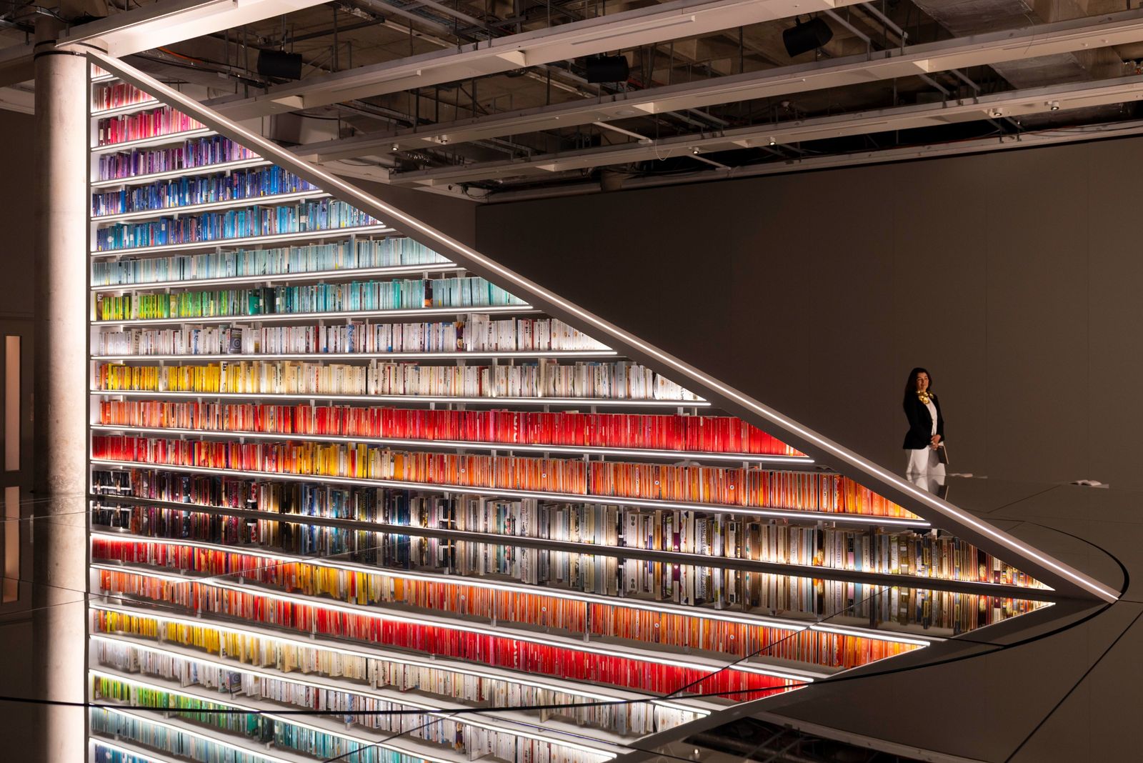 Es Devlin with dazzling library installation at the Design Museum