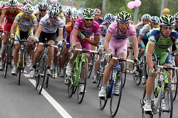 Liquigas has matching pink and magenta jerseys
