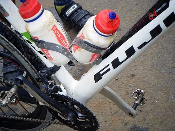 Two differetn cranks were spotted on this bike.