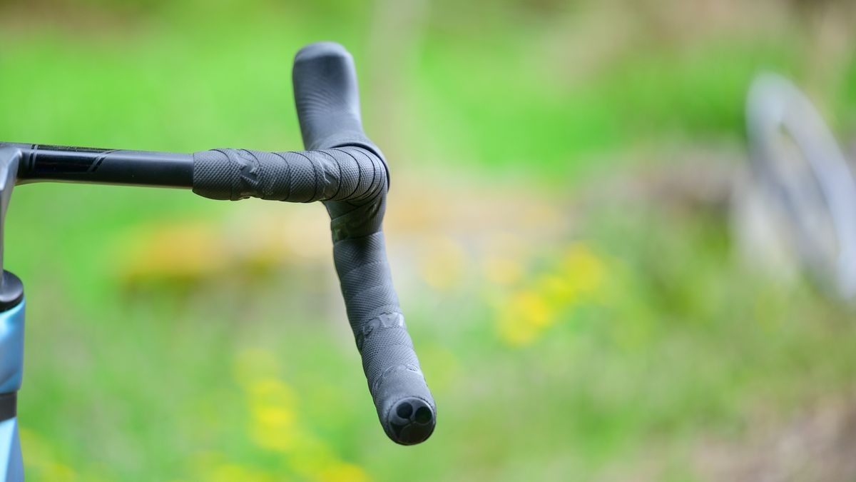 Colnago C68 Gravel flared bar