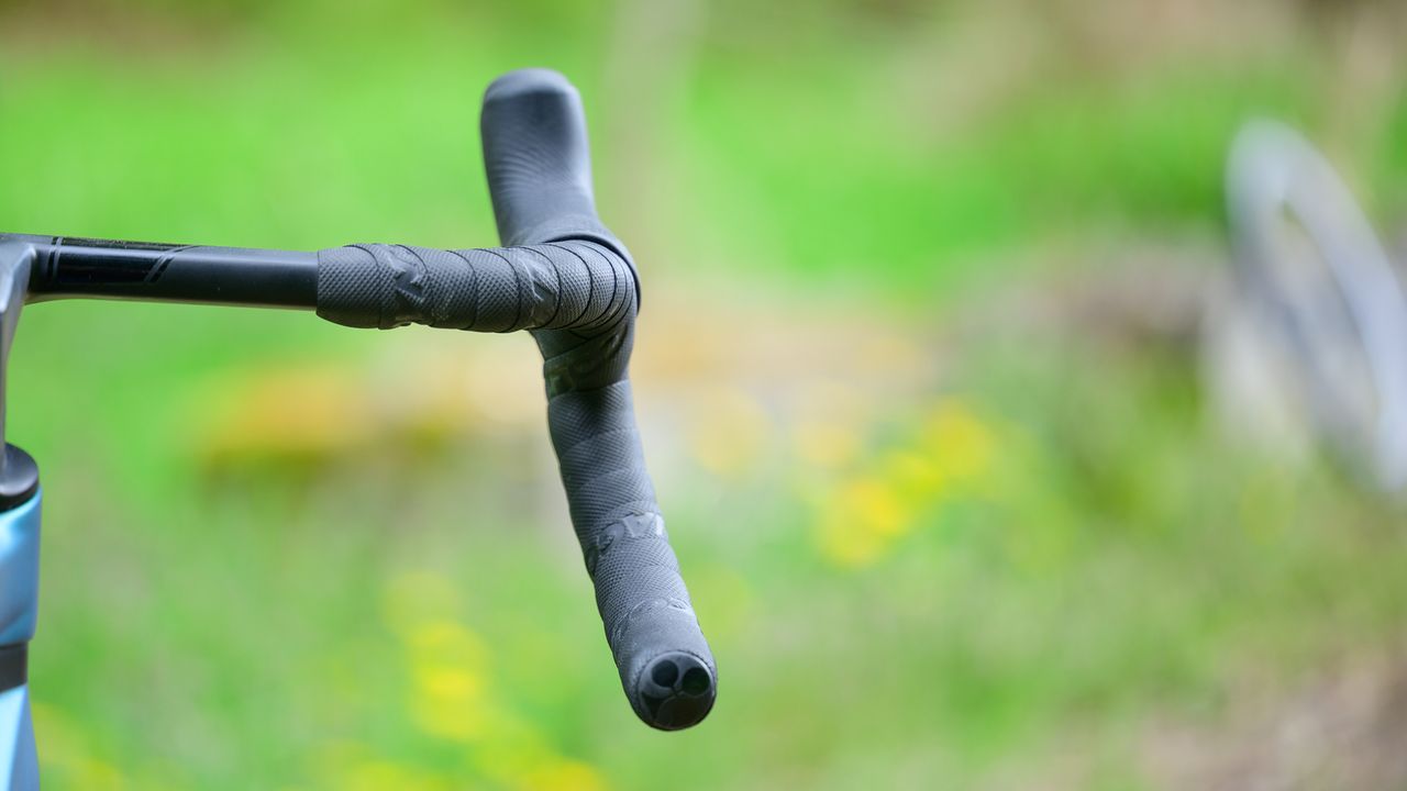Colnago C68 Gravel flared bar