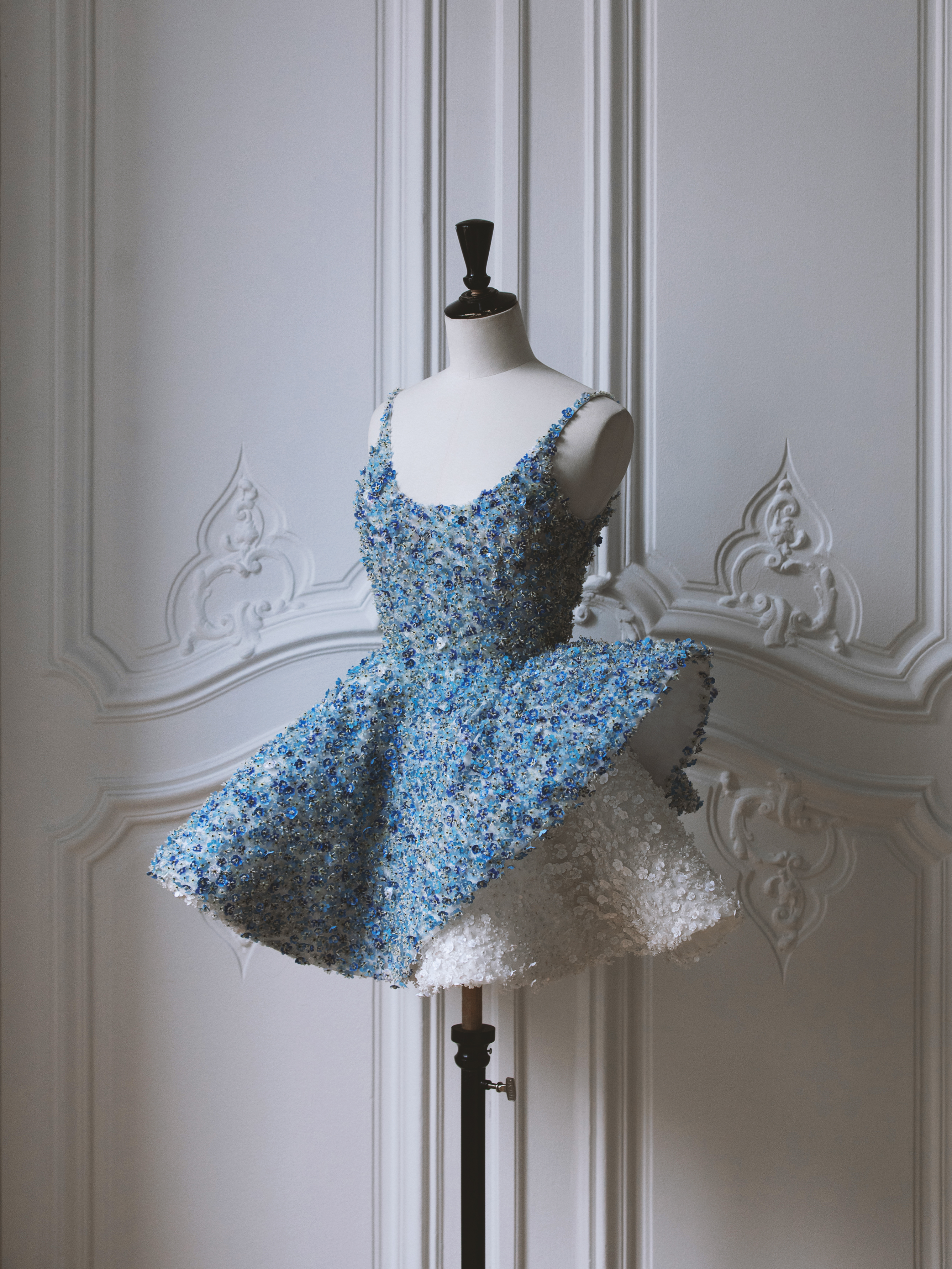 Natalie Portman wore a custom Dior mini dress at the 2025 Governors Awards