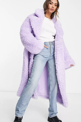 DIgital Lavender Color Trend 2023 | NA-KD Oversized Teddy Fur Coat