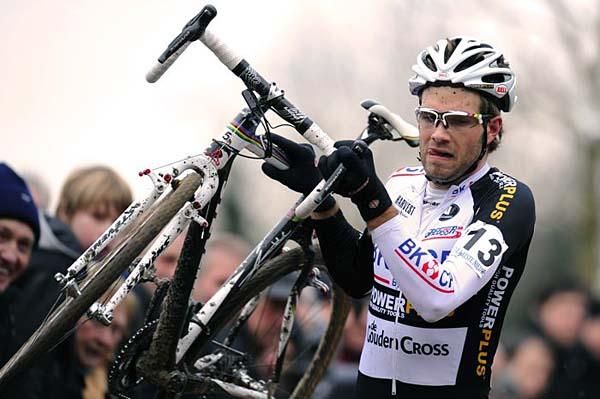 Niels Albert (BKCP Powerplus) on his way to the win in Maldegem