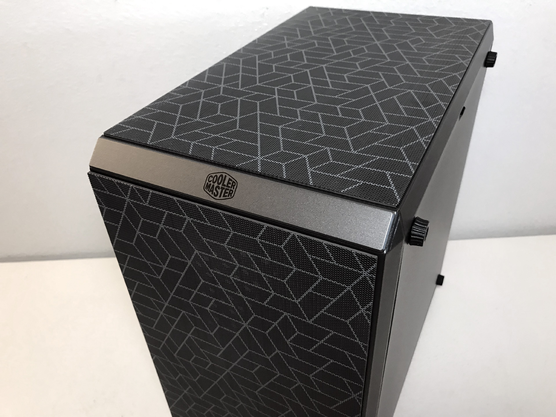 cube as a result capitalism Cooler Master MasterBox Q500L ATX Mini-Tower Review - Tom's Hardware |  Tom's Hardware