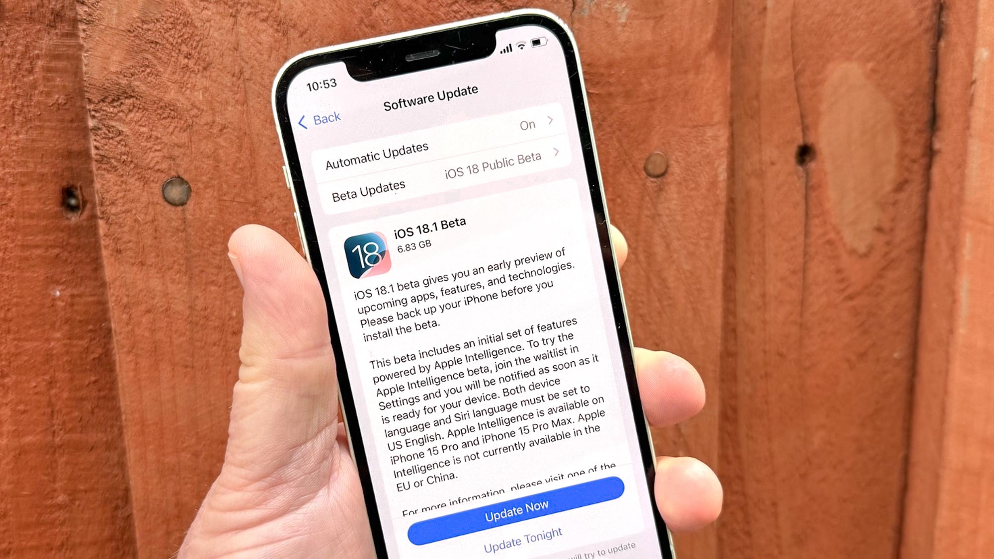 iOS 18.1 bêta publique dans la mise à jour logicielle sur un iPhone