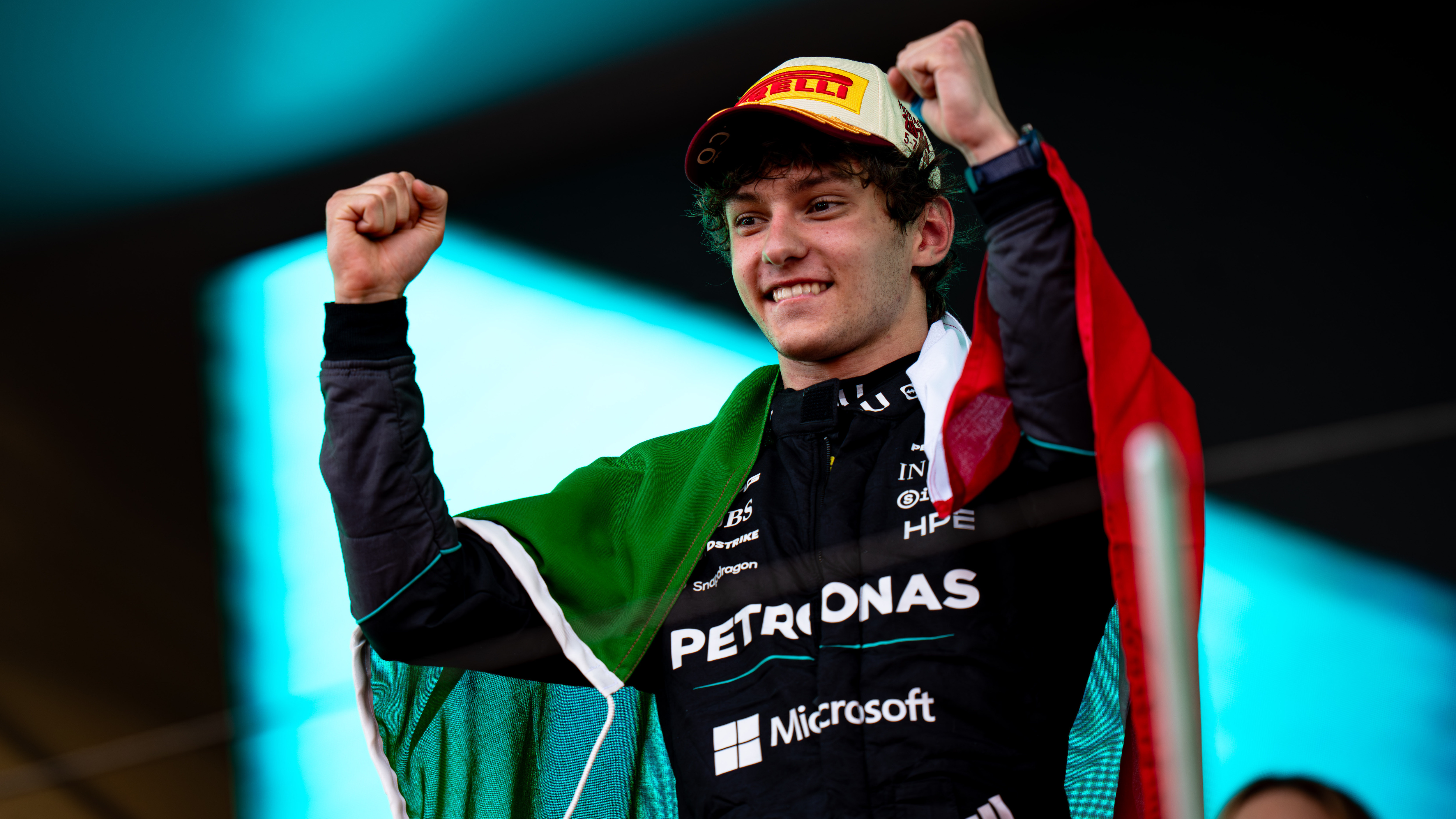 Andrea Kimi Antonelli (ITA) (Mercedes-AMG Petronas F1 Team) on the podium
