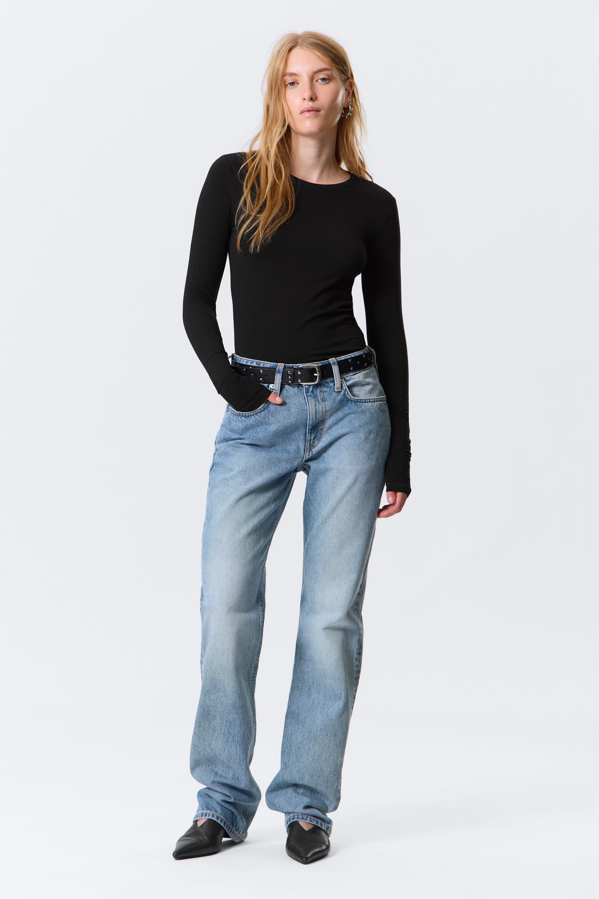 Weekday, LAIKA MID RISE REGULAR STRAIGHT LEG JEANS