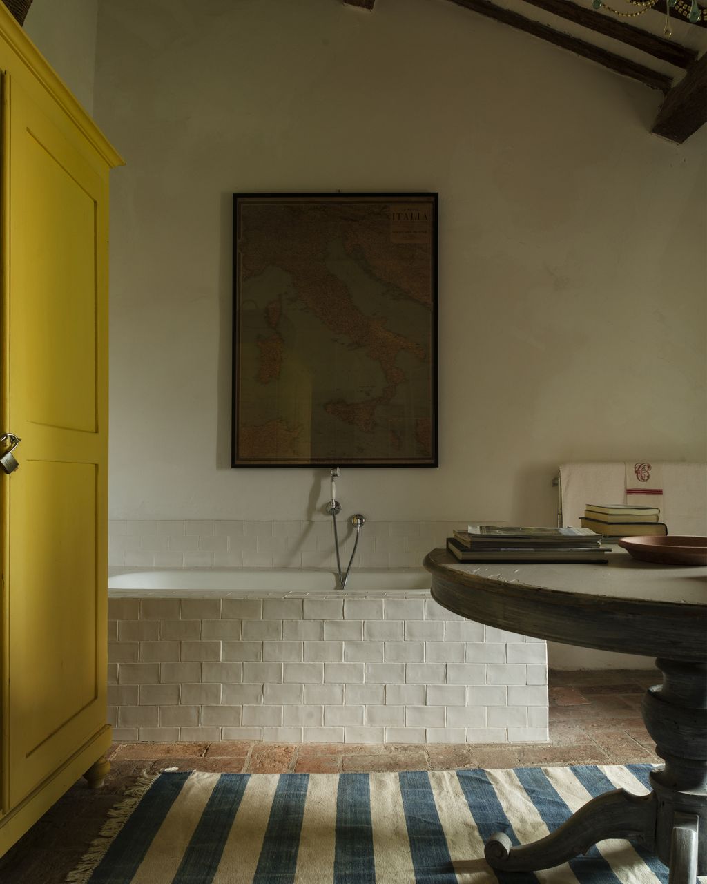 Illustration of Textured Bathroom Panels For Spa Bathrooms