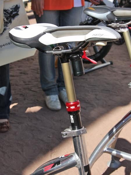 The piggyback reservoir on KS's latest telescoping seatpost allows for more travel in a shorter overall package.