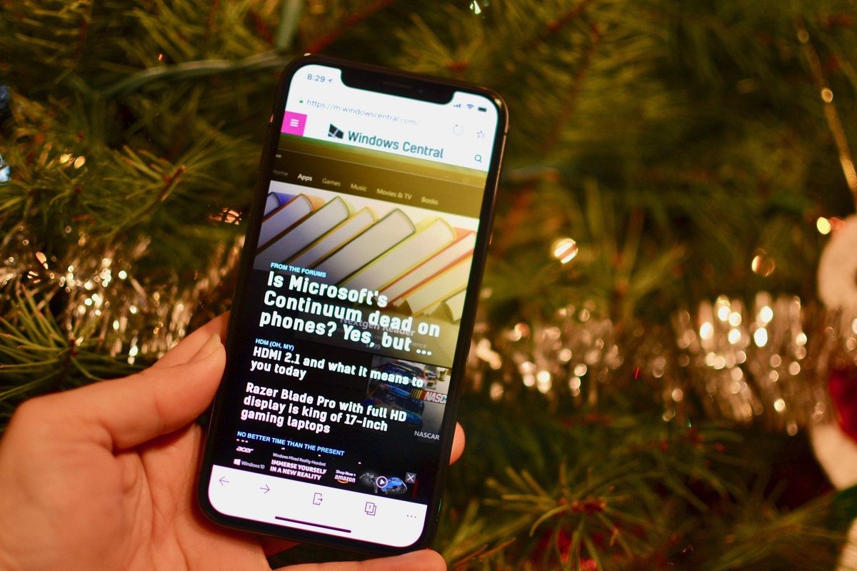 Microsoft Edge for iOS gets iPhone X support | Windows Central