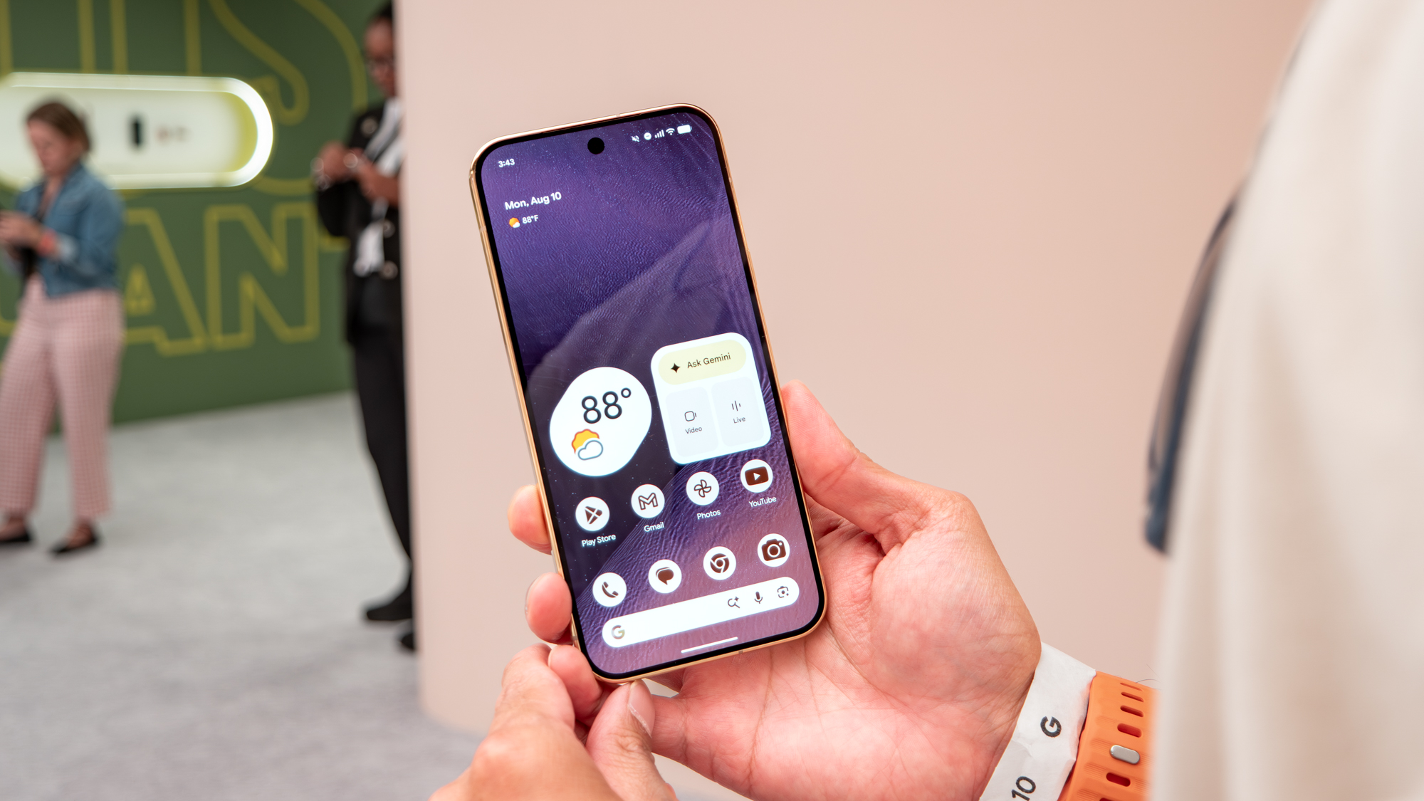 Google Pixel 11 Pro XL hands-on.