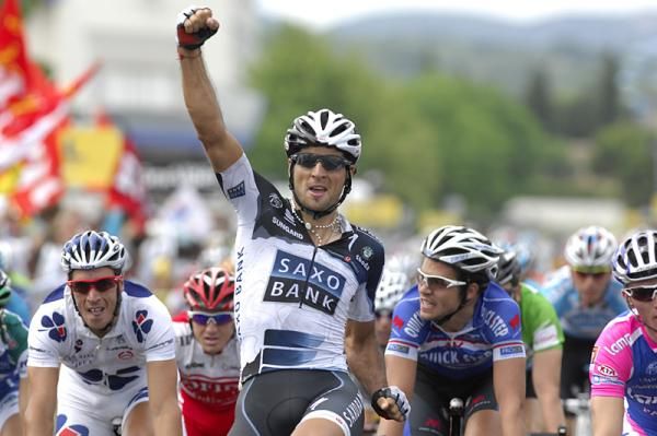Juan Jose Haedo (Saxo Bank) wins stage two over Martin Reimer (Cervelo)
