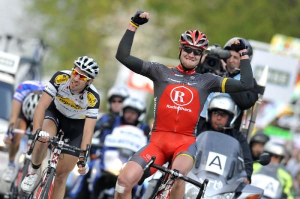 S&eacute;bastien Rosseler (RadioShack) takes the win in Brabantse Pijl.