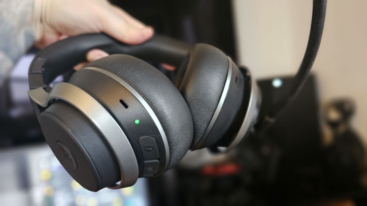 Photograph of the Turtle Beach Stealth Pro Headset