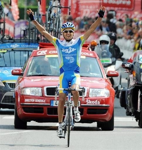 France's Cyril Dessel (AG2R La Mondiale), 33, wins stage four of the Dauphin&eacute; Lib&eacute;r&eacute; after soloing down from the la Mont&eacute;e du Mont-Sal&egrave;ve.