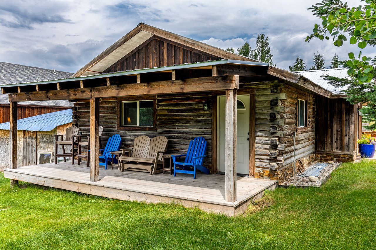 A home for sale in Wyoming.