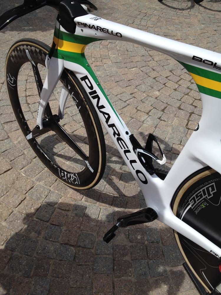Team Sky used tri-spoke Pro front wheels