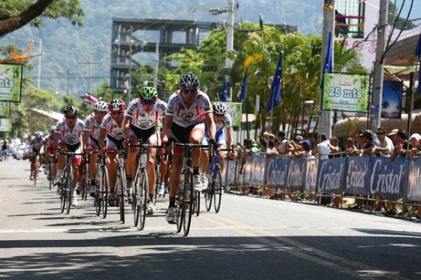 A number of teams took turns to bring back the break; to no avail