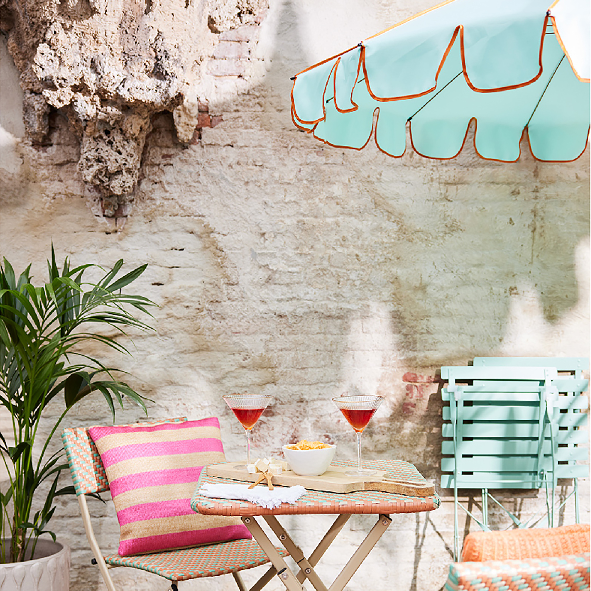 Blue scalloped parasol