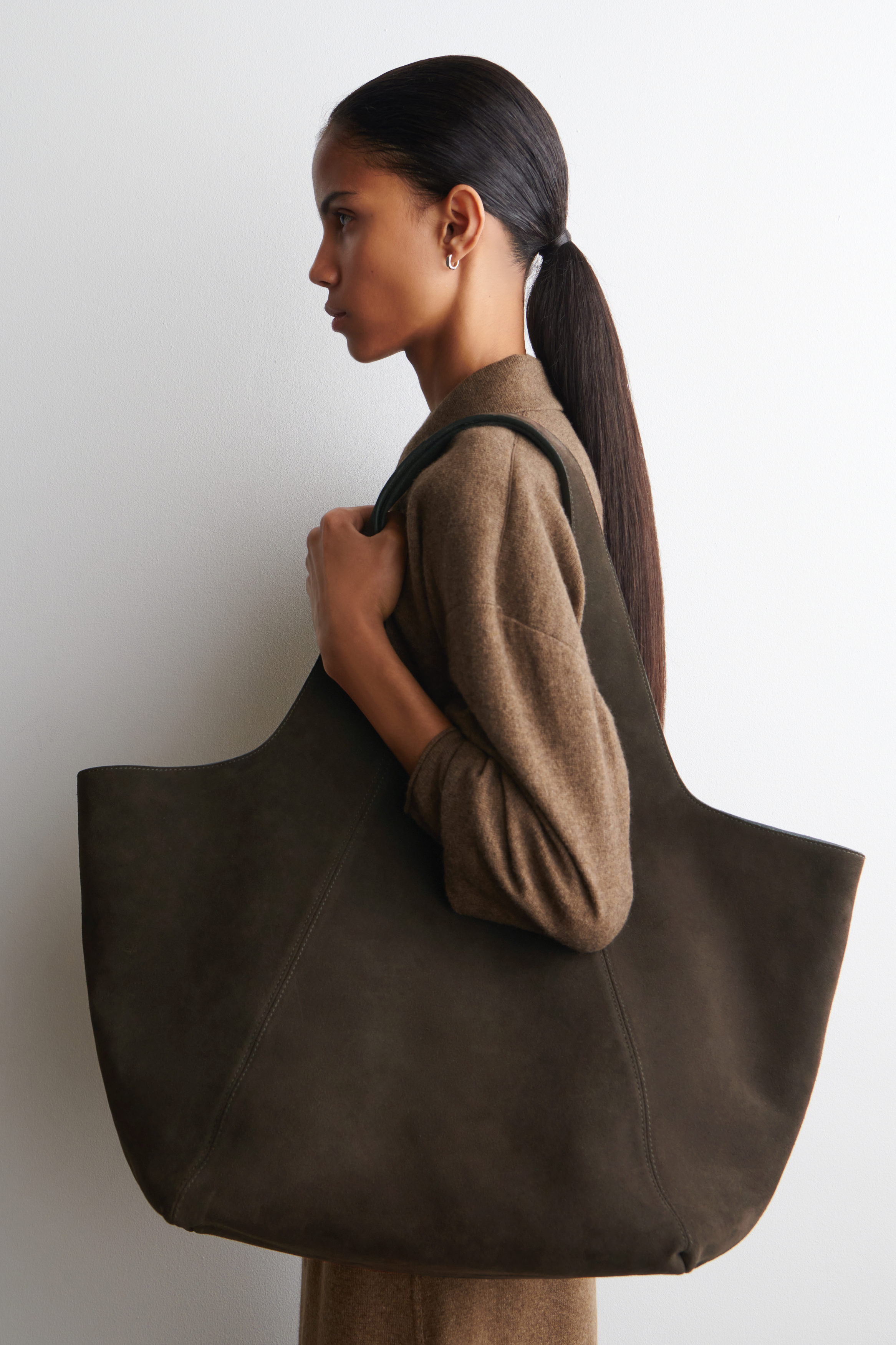 Sculpted Tote Bag - Suede