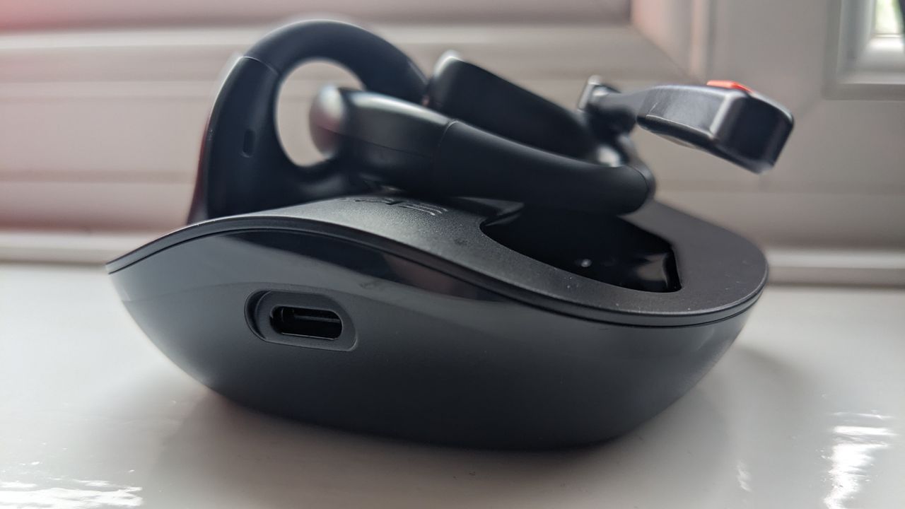 EKSA S30 wireless headset during our review