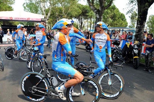 Garmin-Slipstream adjusts prior to Giro d'Italia stage one.