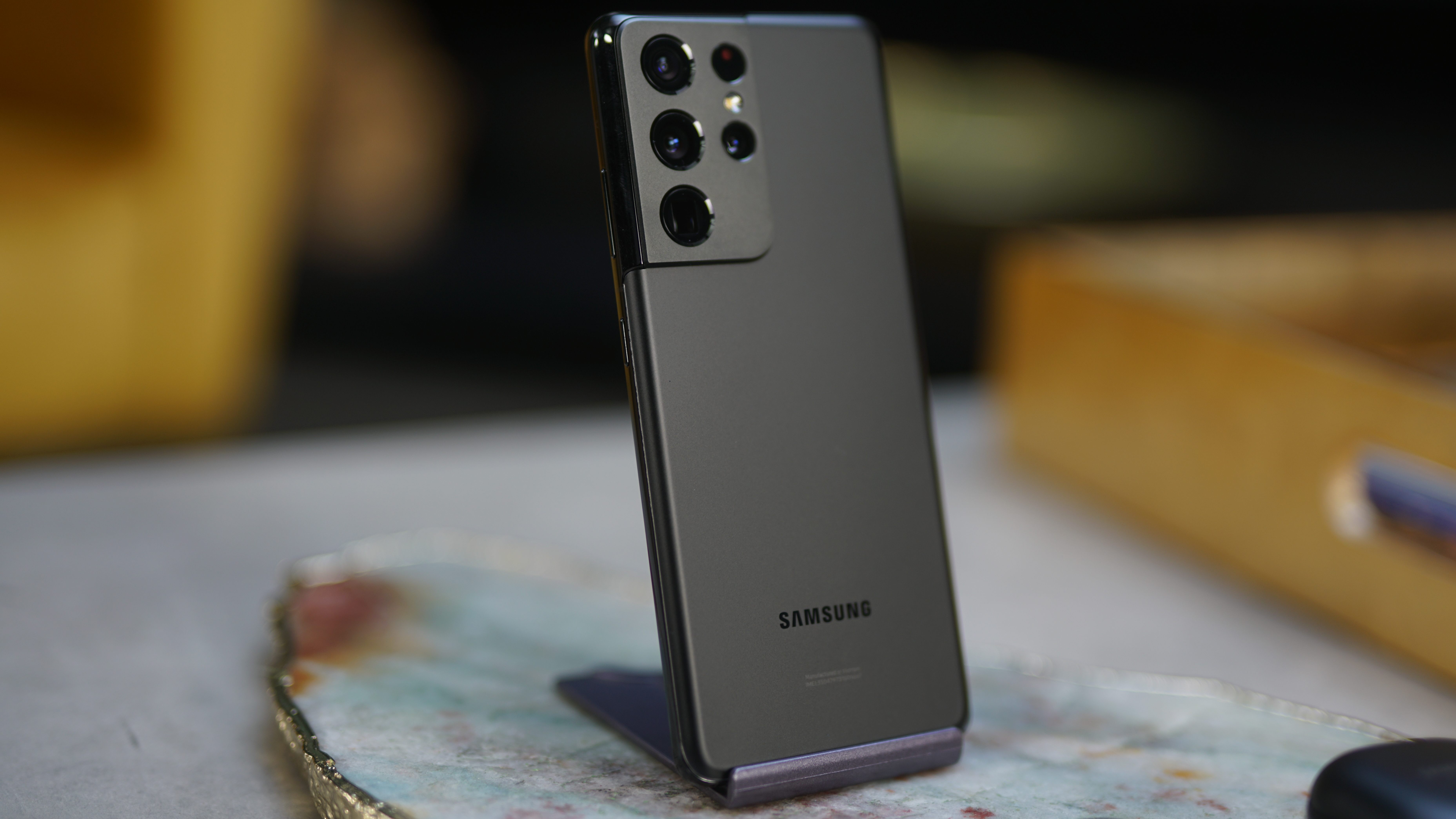 Samsung Galaxy S22 Ultra design shown off in backplate leak 