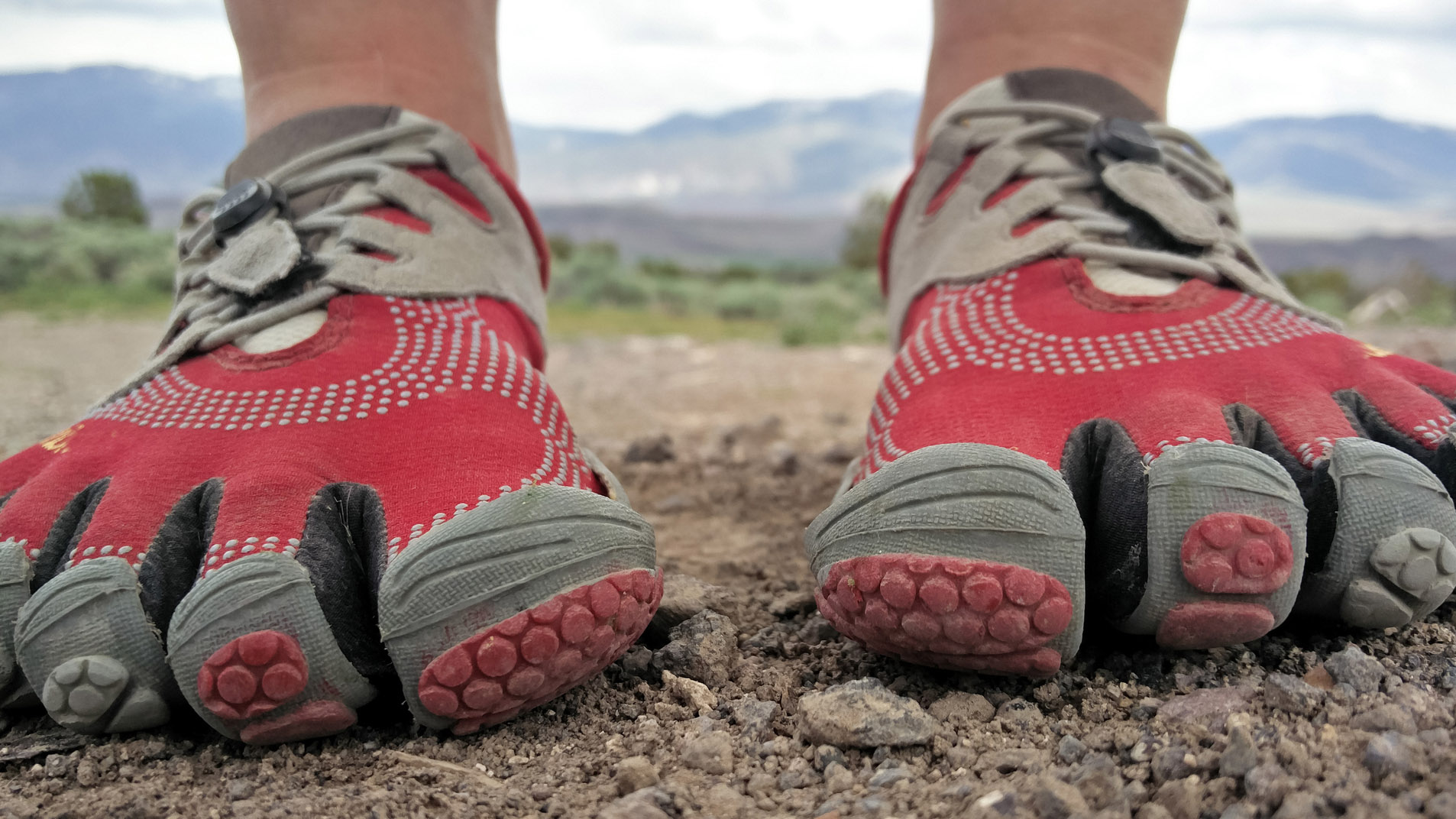 Should you wear socks with barefoot shoes?