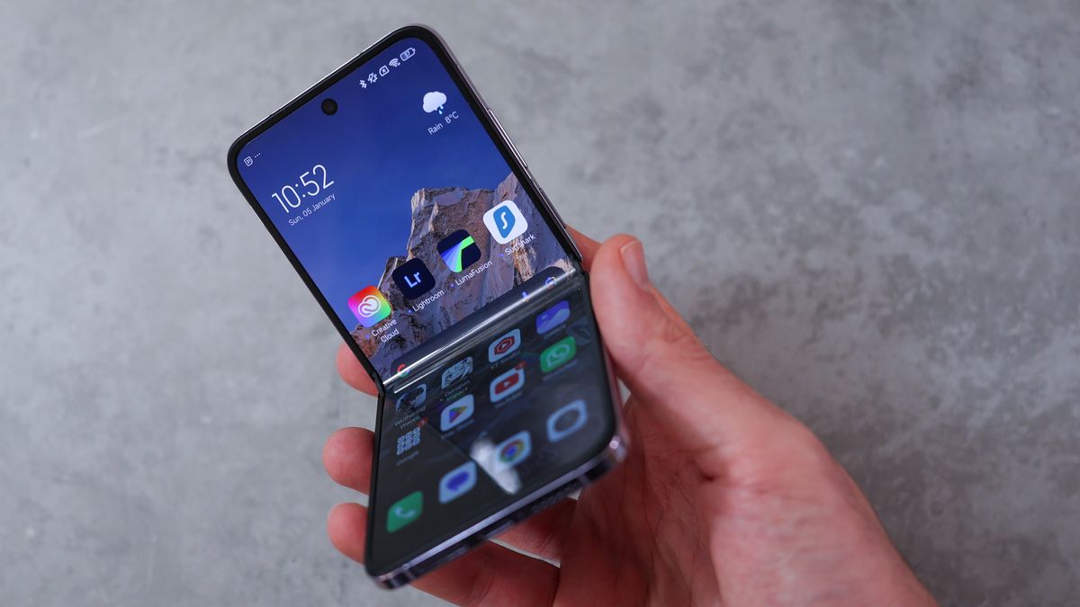 A photo of the Xiaomi Mix Flip